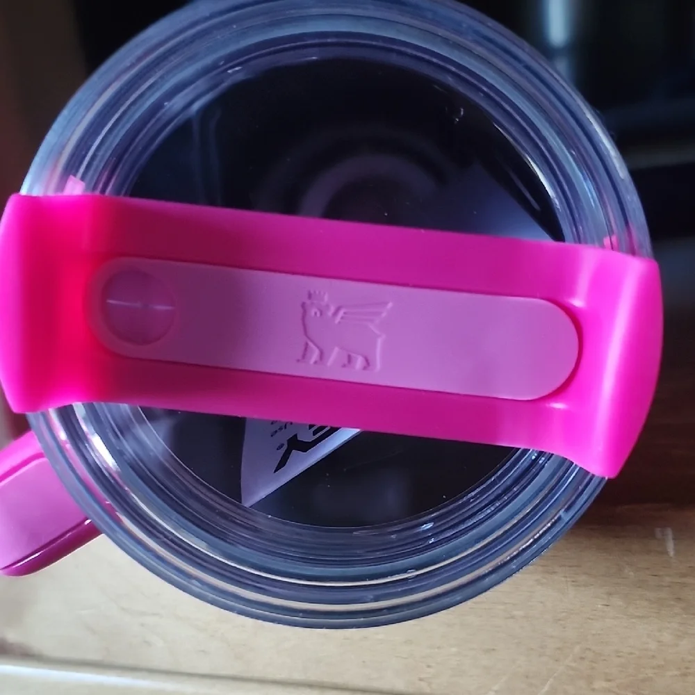 Stanley Pink Stitch Quencher H2.0 40oz Tumbler - Picture 6 of 6